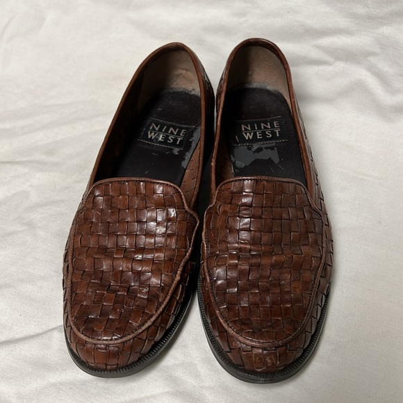 Nine West, Brown, Close Toe, Leather Upper Loafers Size 5.5M - Picture 2 of 9